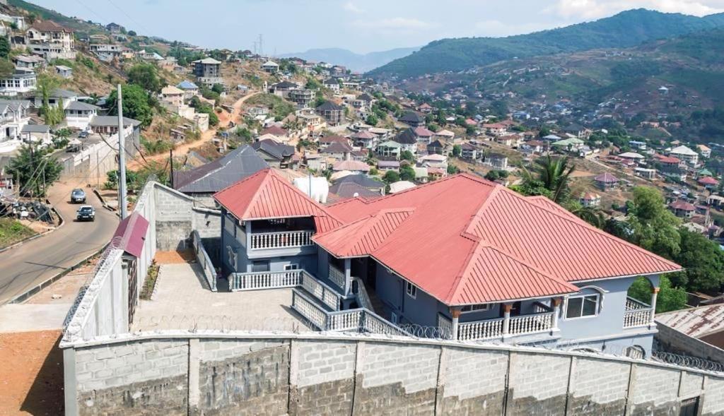 M & B Residence Freetown Exterior foto